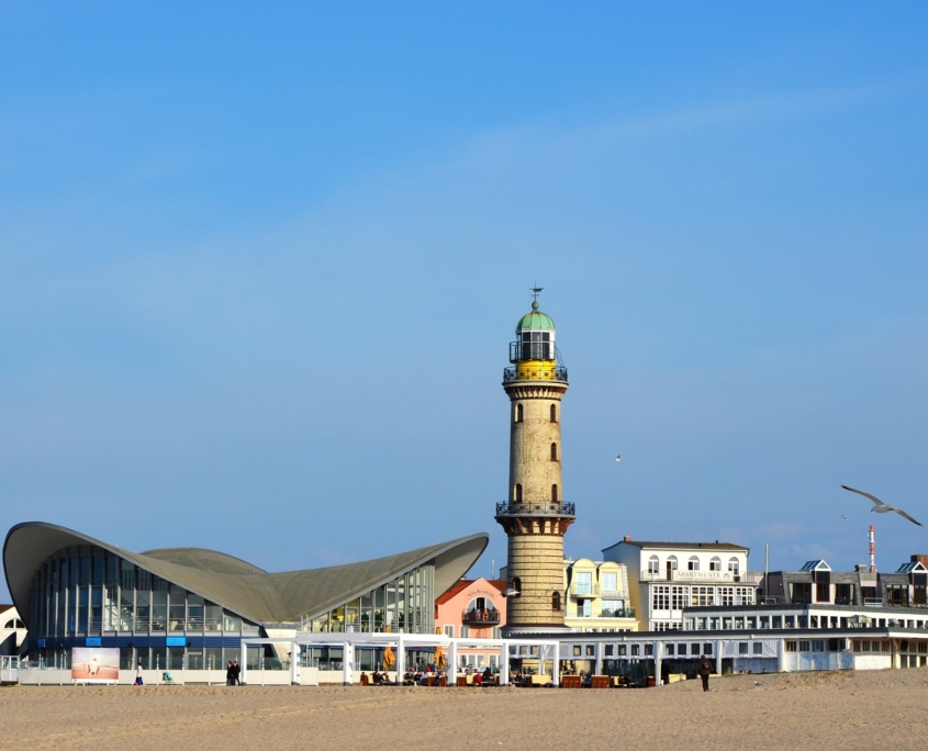 Teepott & Leuchtturm: Wahrzeichen von Rostock-Warnemünde