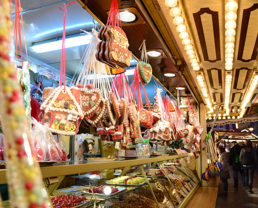 Bude auf einem Weihnachtsmarkt