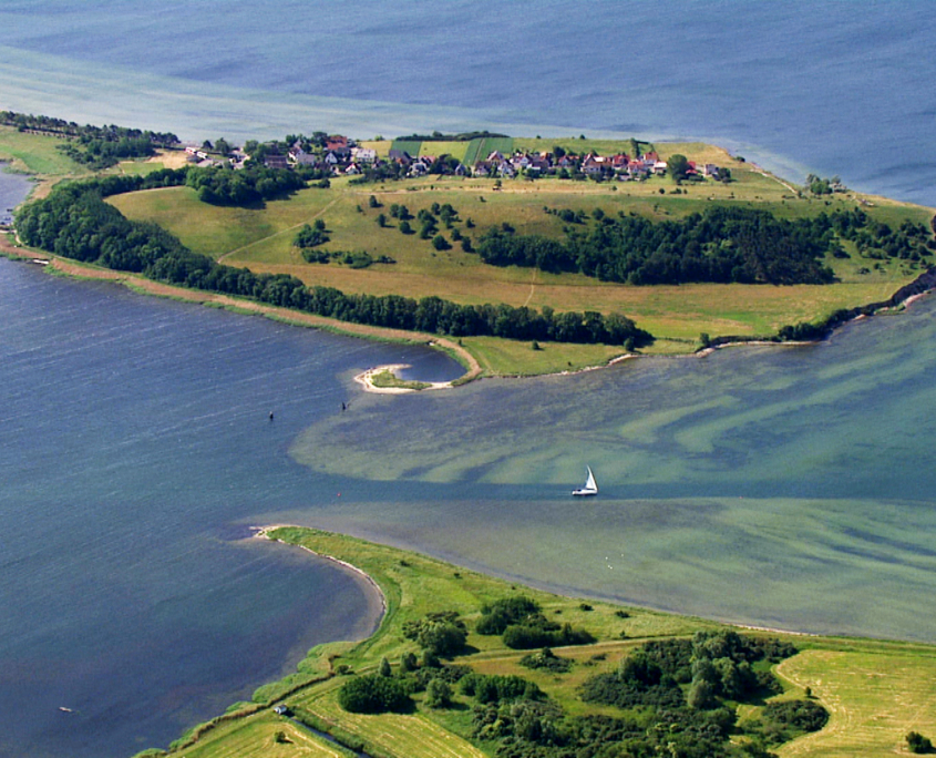 Die Ostsee von oben - Zicker, Rügen / Quelle: vidicom